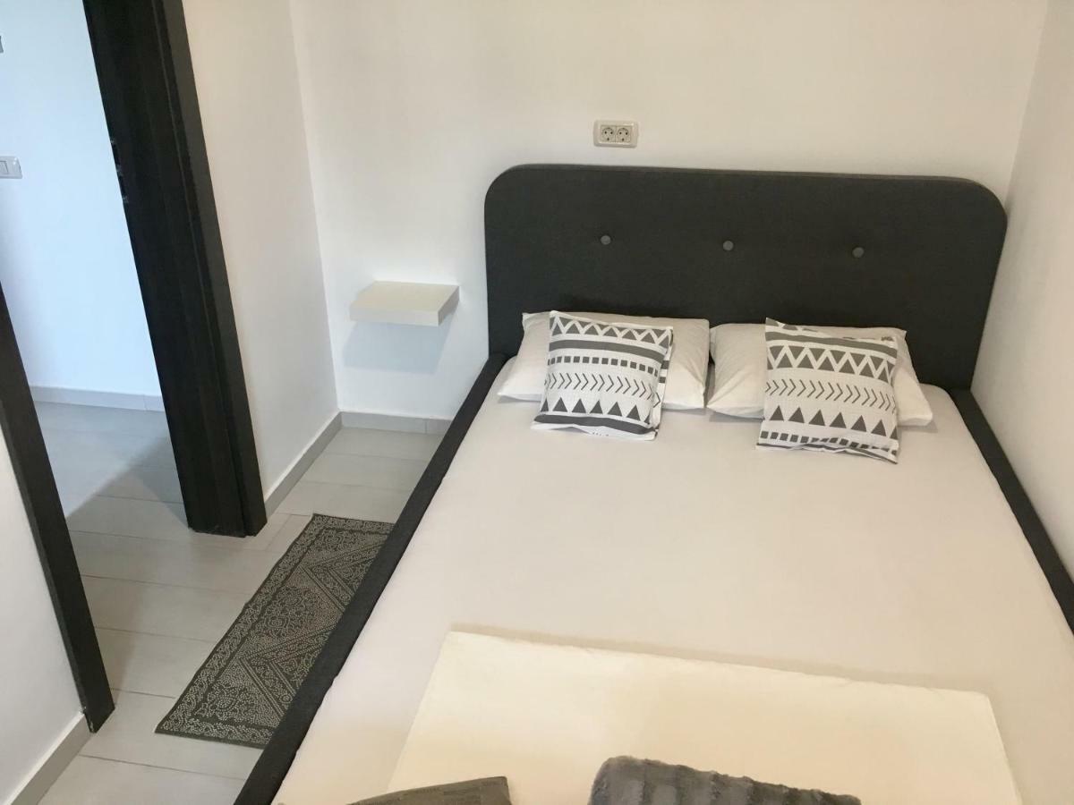 Azzurro Sea View Apartment